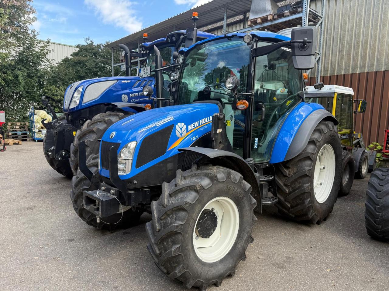 New Holland T 4.75 CAB