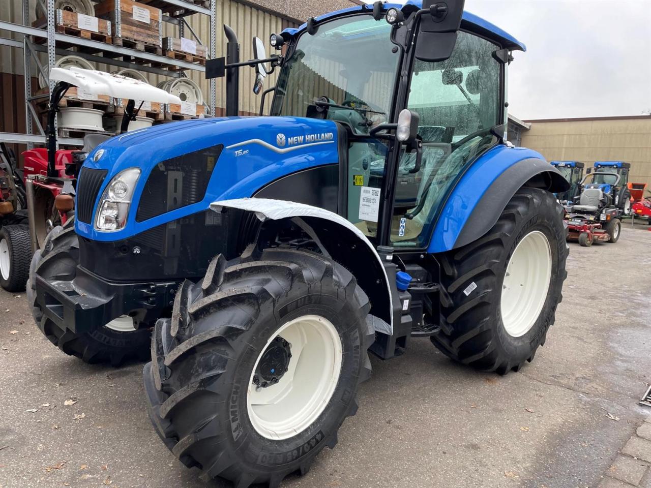 New Holland T 5.80 DC CAB STAGE V