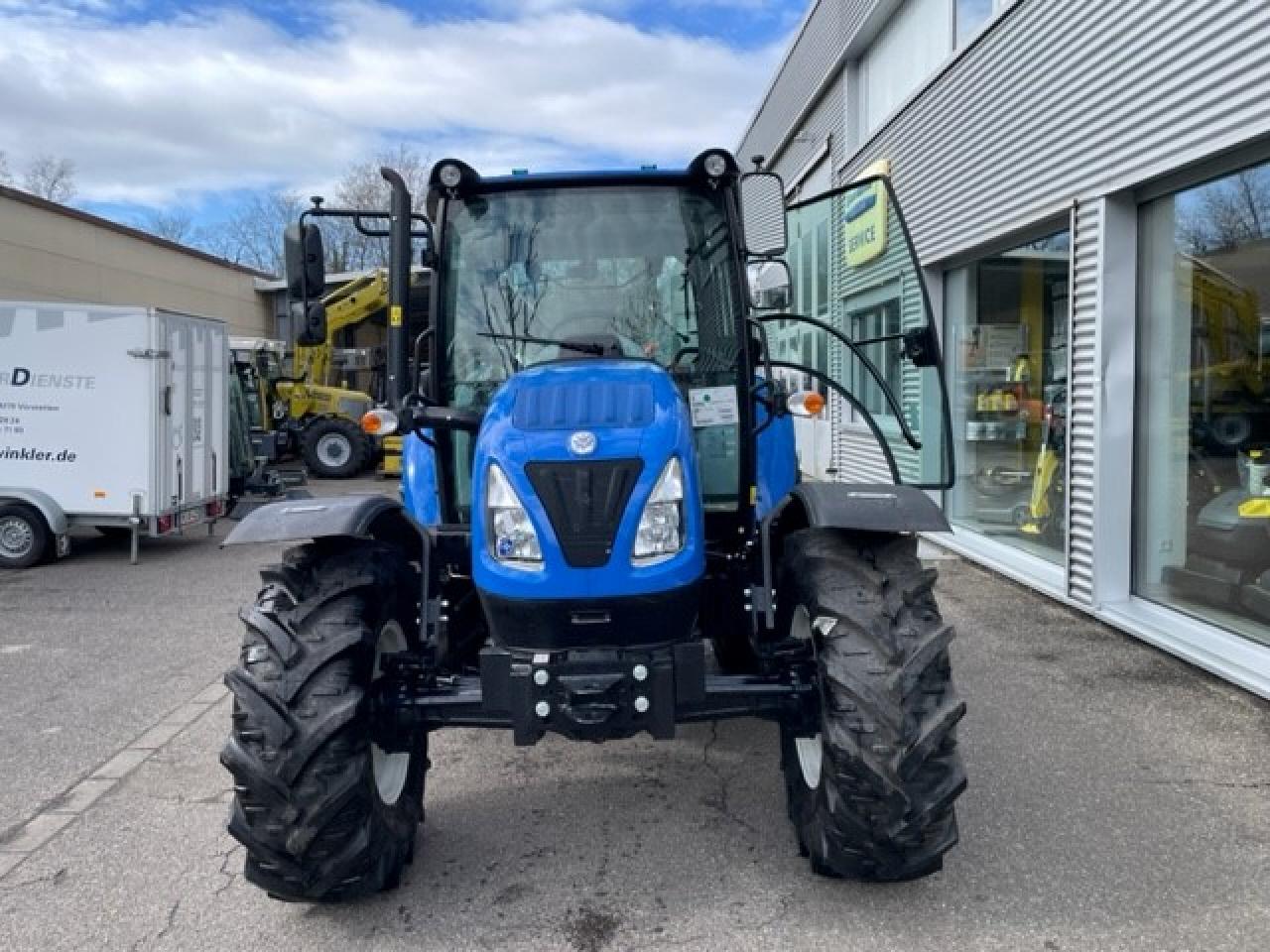 New Holland T 4.S75 CAB 4 WD Stage V Right