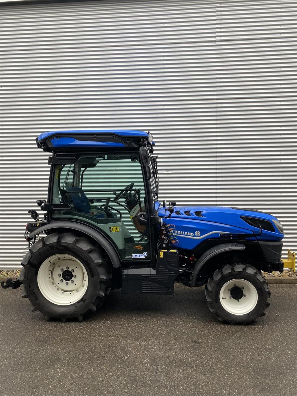 New Holland T 4.100 V CAB STAGE V