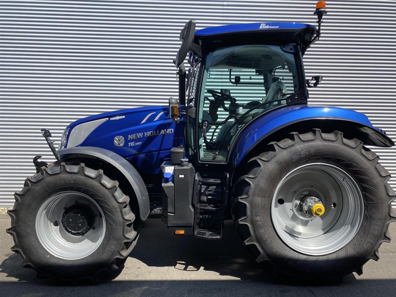 New Holland T 6.180 AC STAGE 5 Front