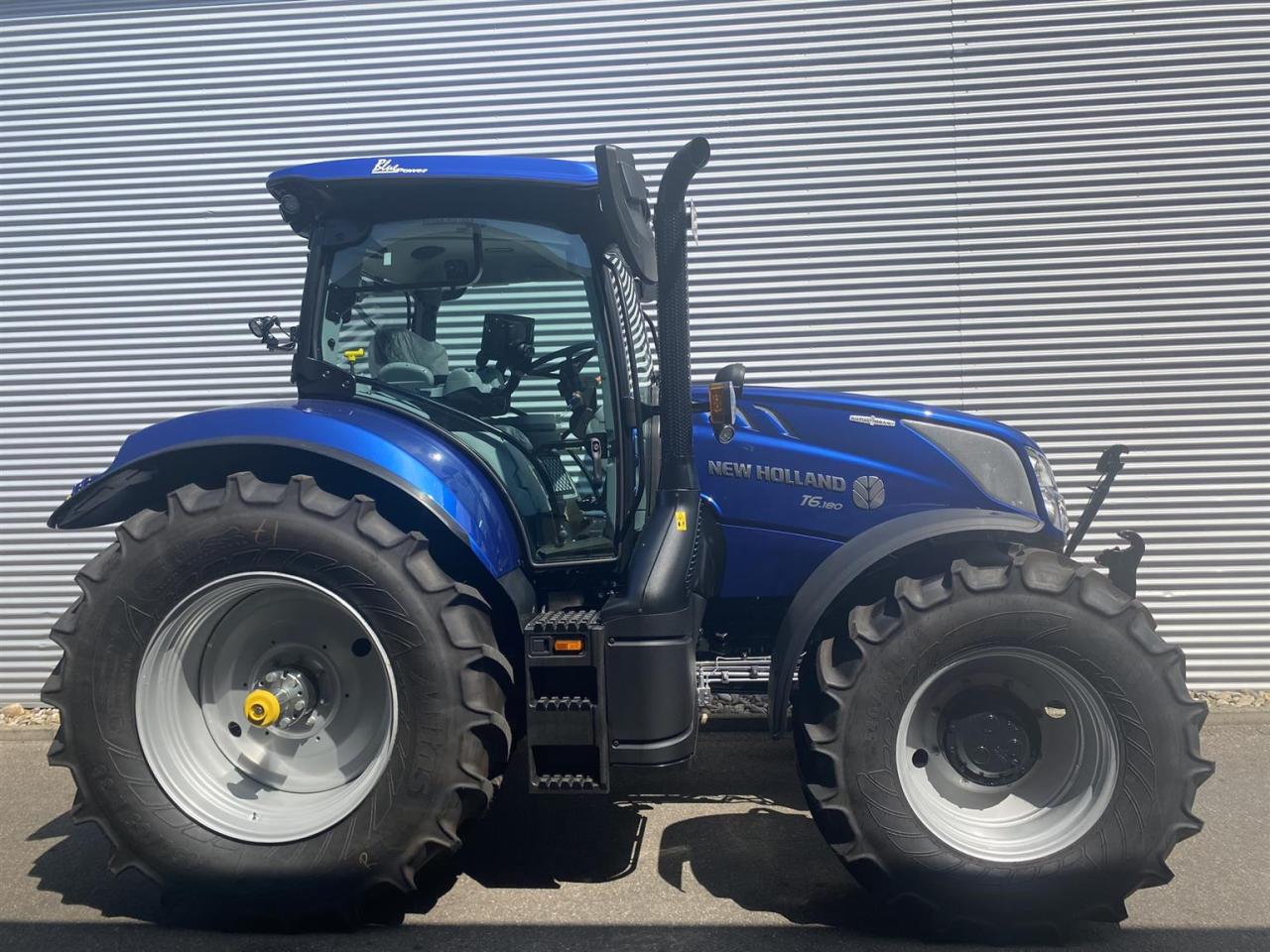 New Holland T 6.180 AC STAGE 5 Rear