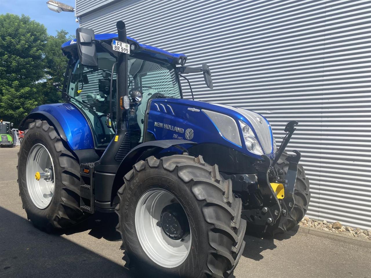 New Holland T 6.180 AC STAGE 5 Above