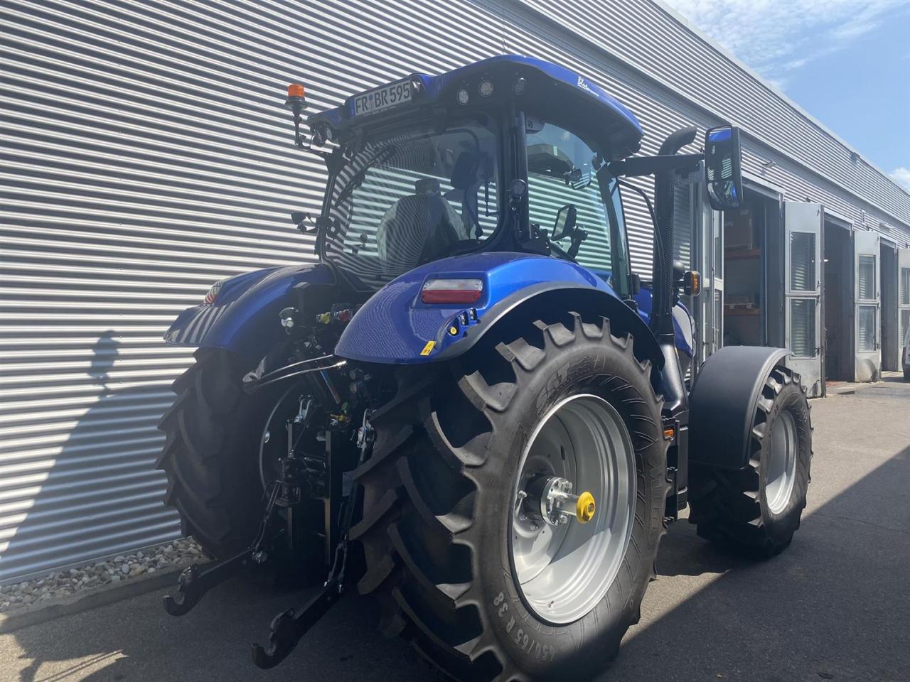 New Holland T 6.180 AC STAGE 5 Aerial