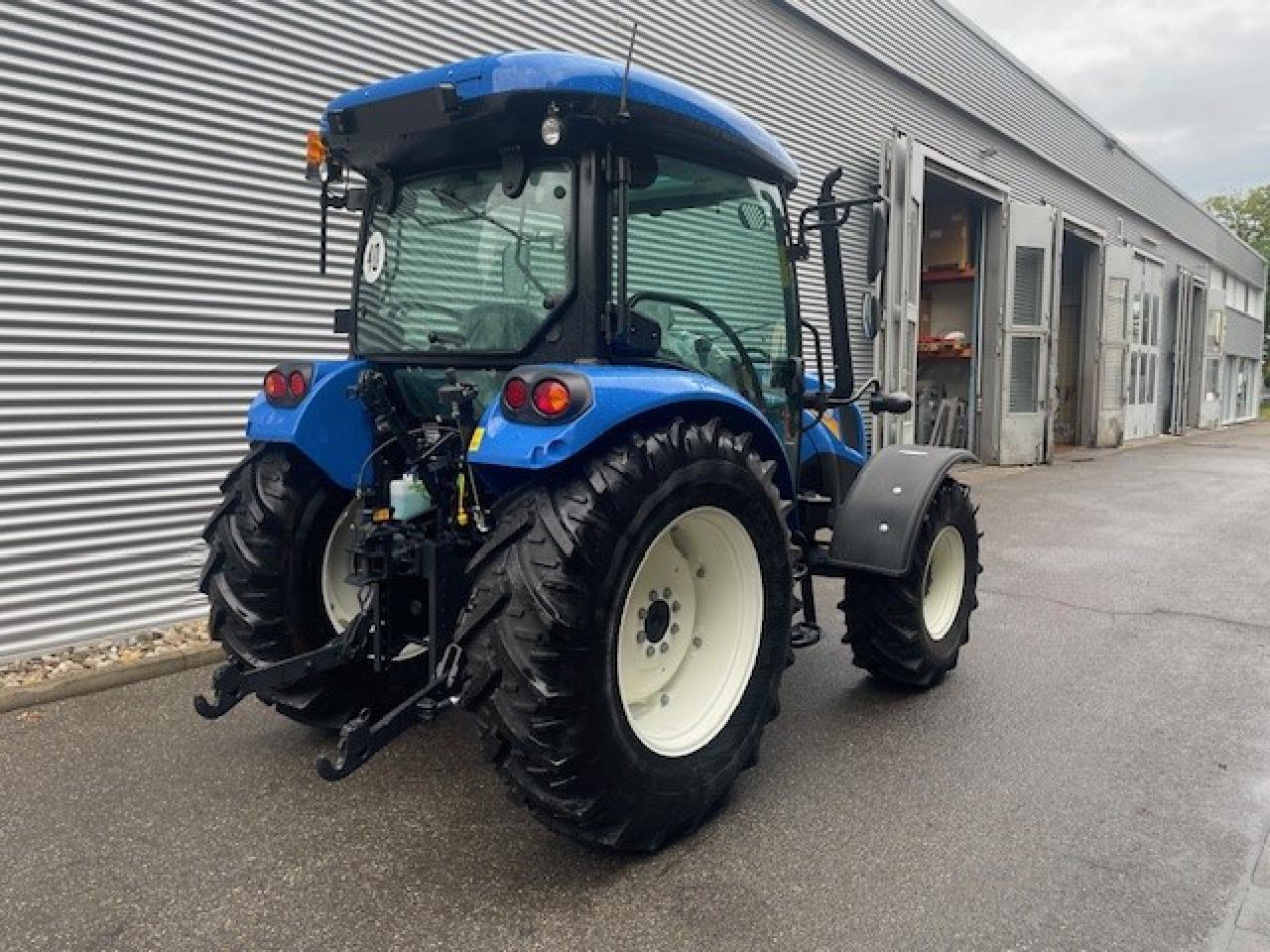 New Holland T 4S.75 CAB 4wd Satge V Front