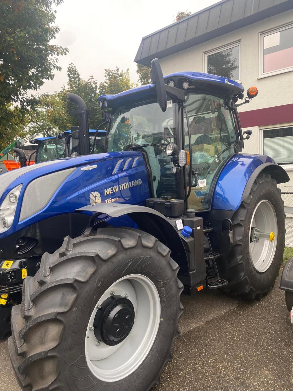 New Holland T 6.180 AC Rear
