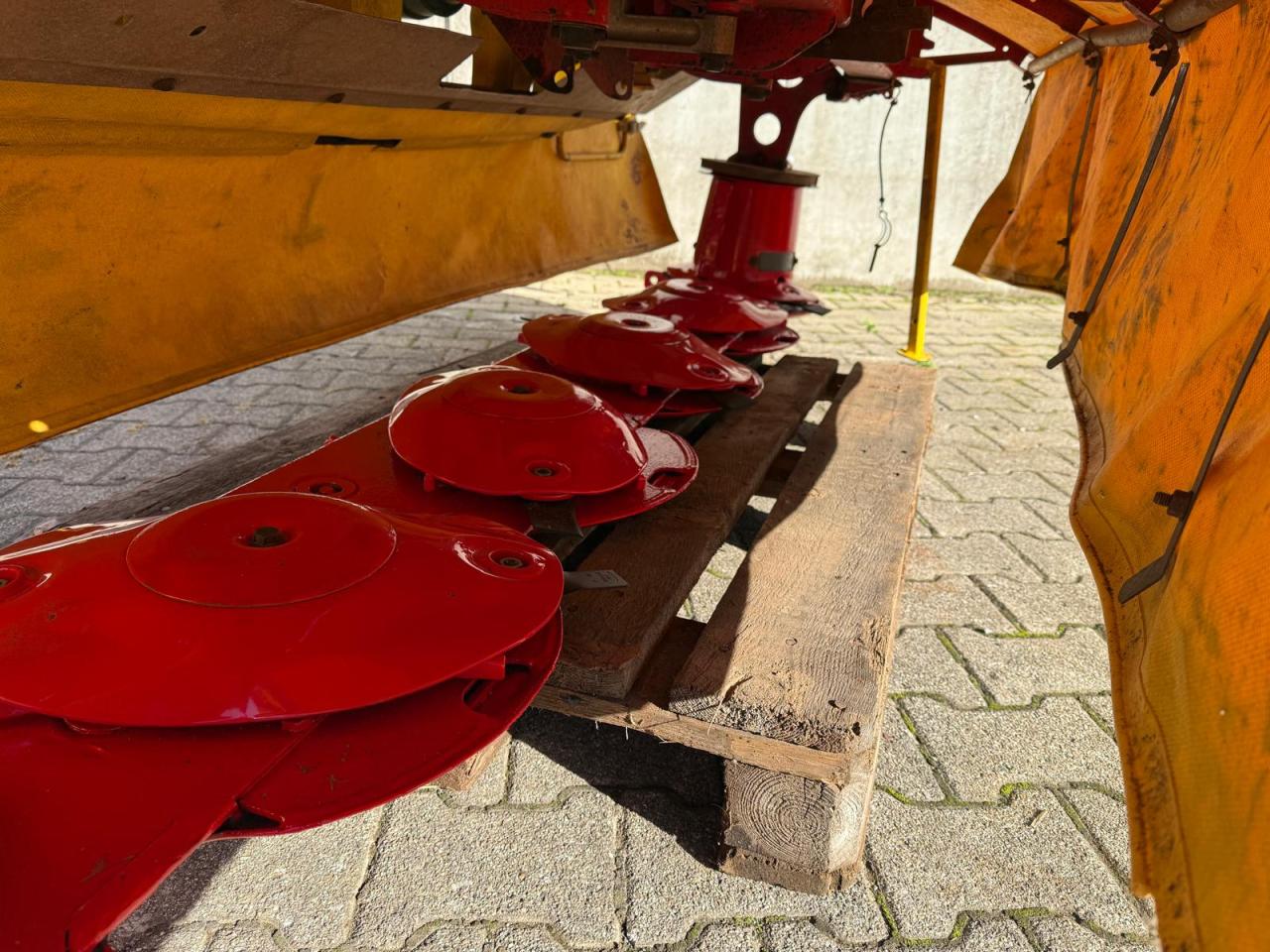 Pöttinger ALPIN 261T Front