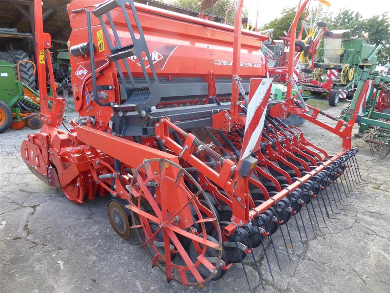 Kuhn HR3004D/Sitera 3000