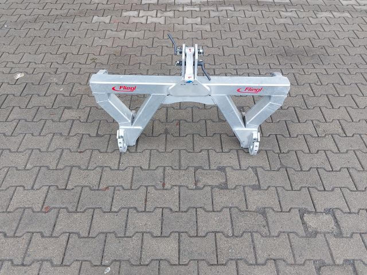 Fliegl Frontladeradapter verstärkt