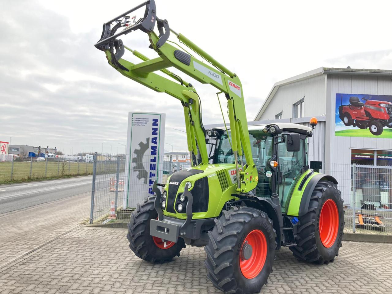 CLAAS Arion 420 Panoramic