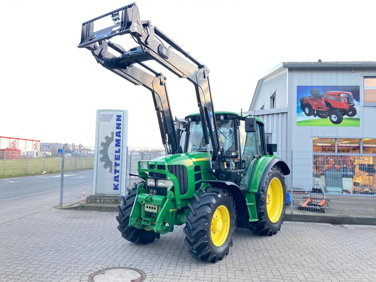 John Deere 6330