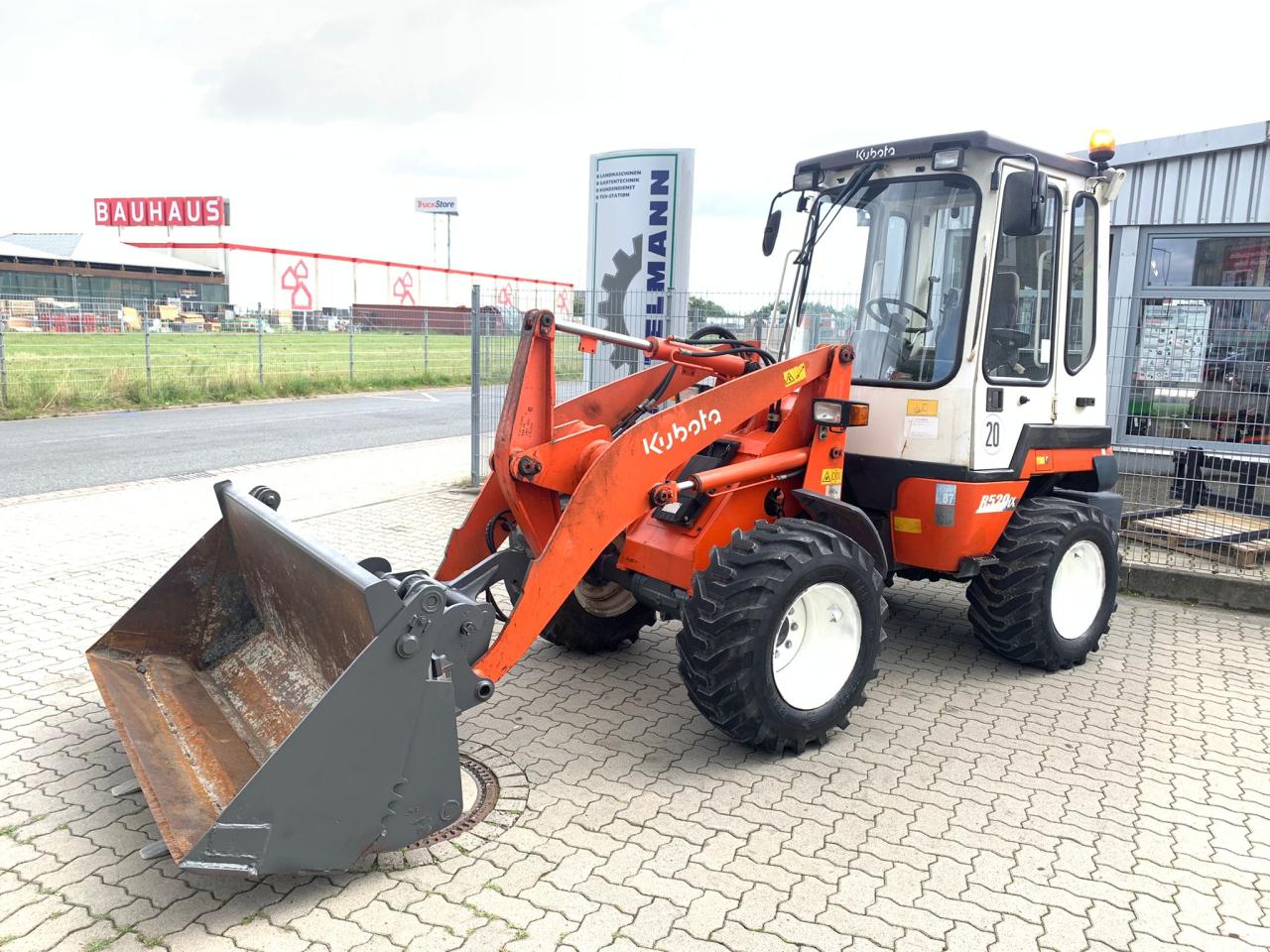 Kubota R 520