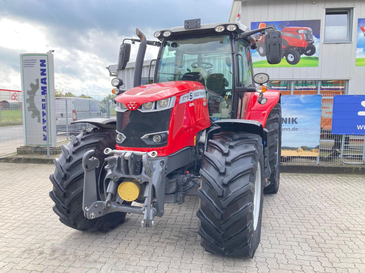 Massey Ferguson 6716S Dyna 6