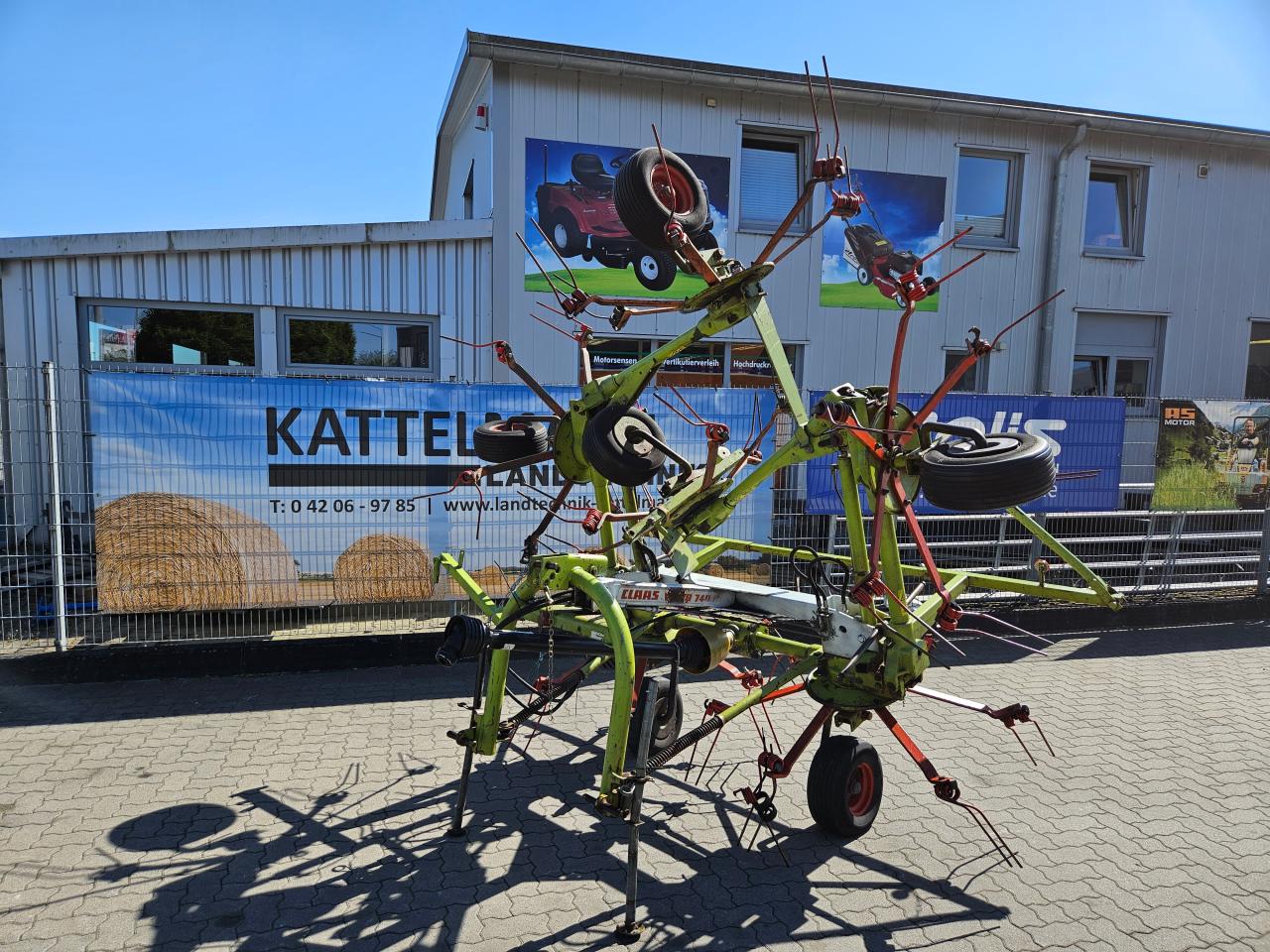 CLAAS Volto 740H