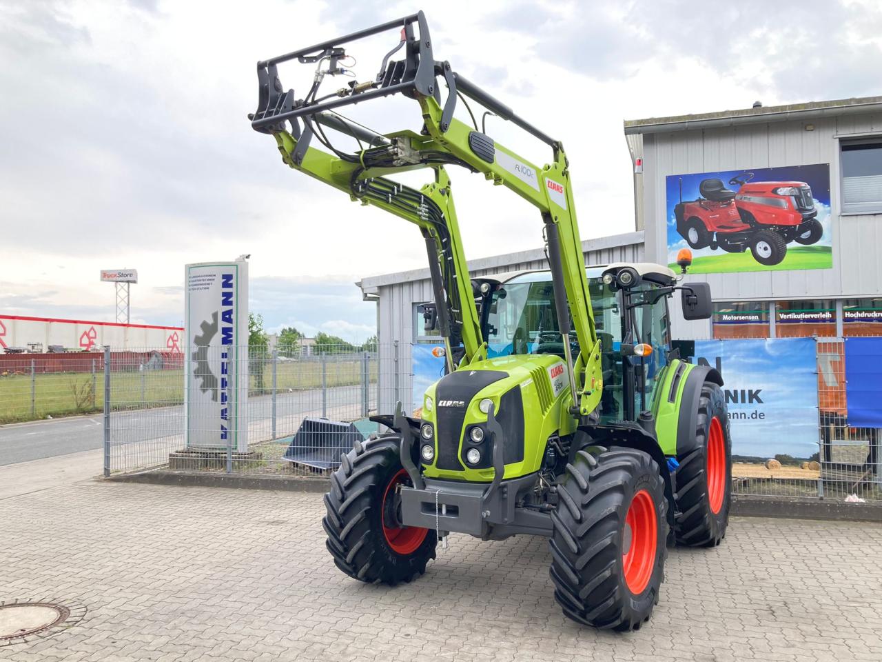 CLAAS Arion 420 Panoramic