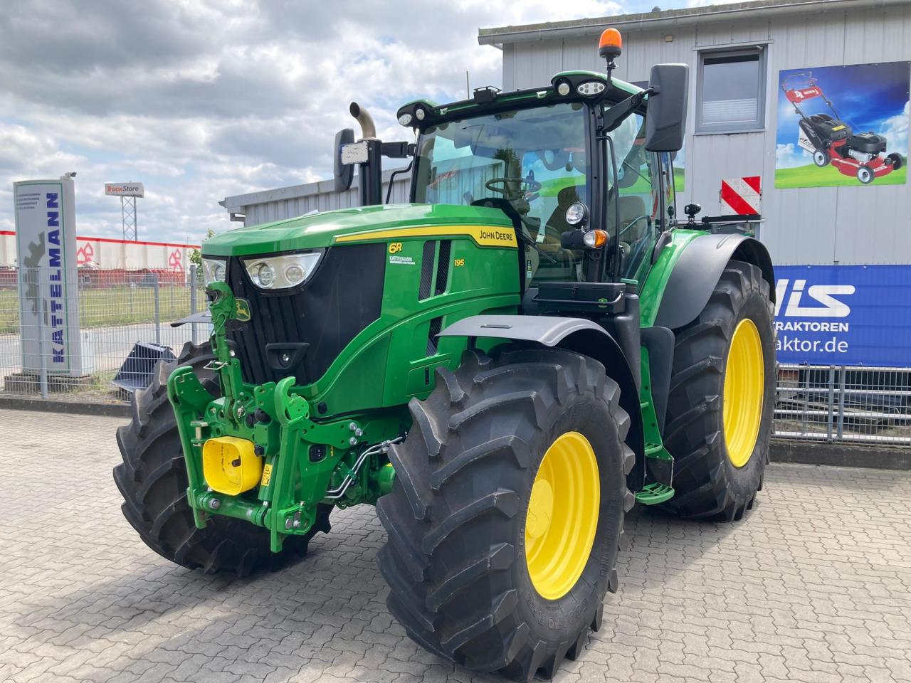 John Deere 6R195