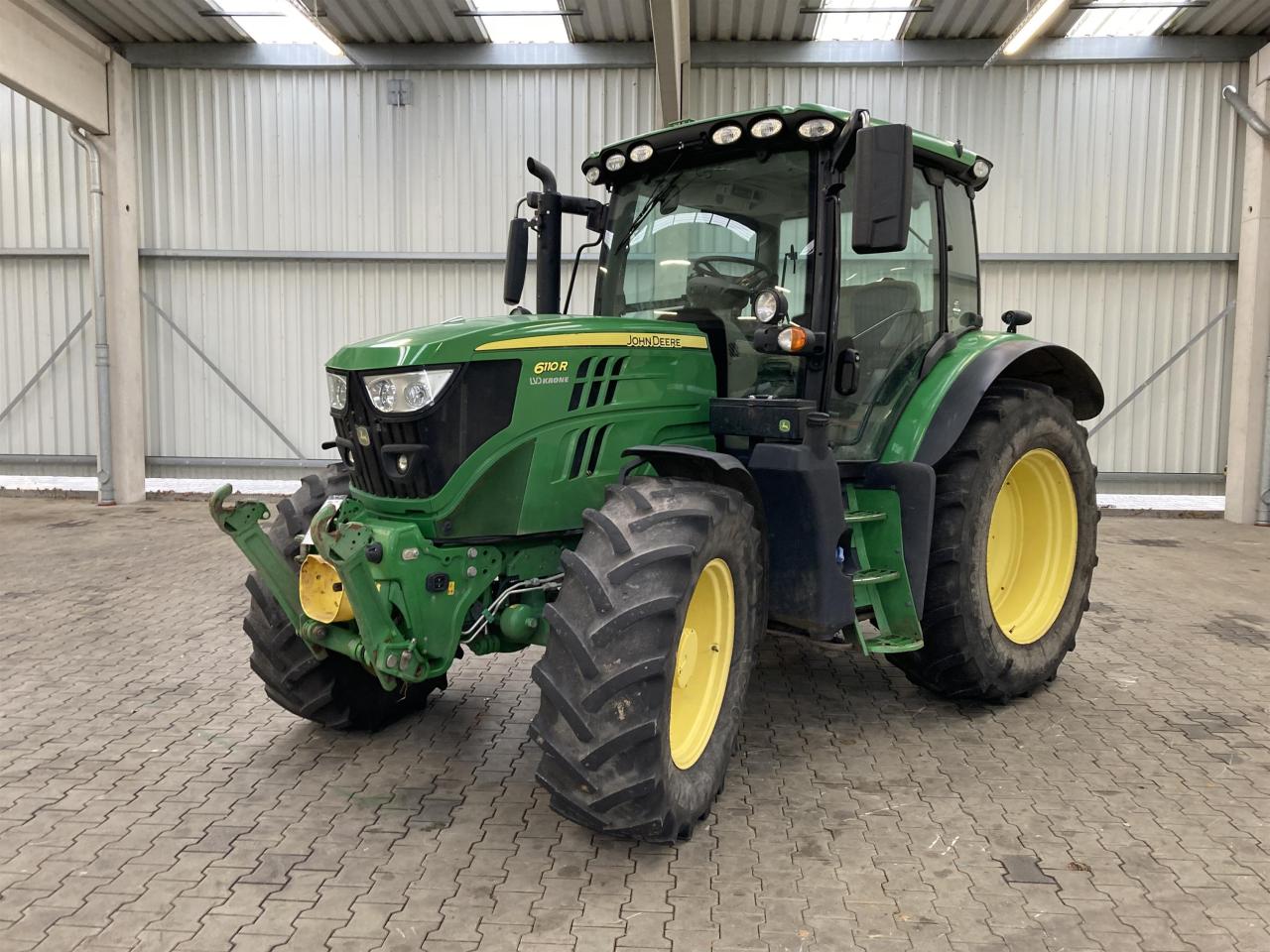 John Deere 6110R