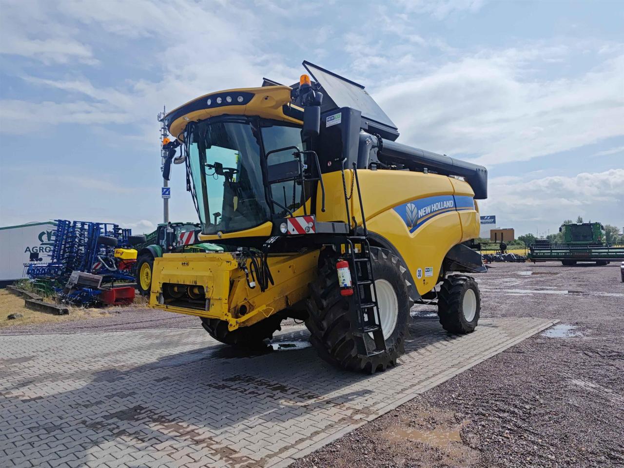 New Holland CX 5.80