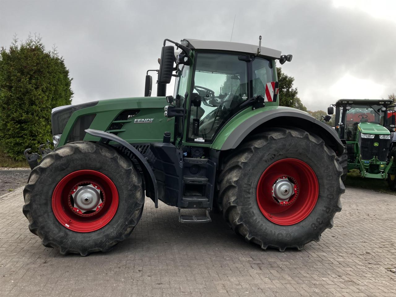 FENDT 828 Vario