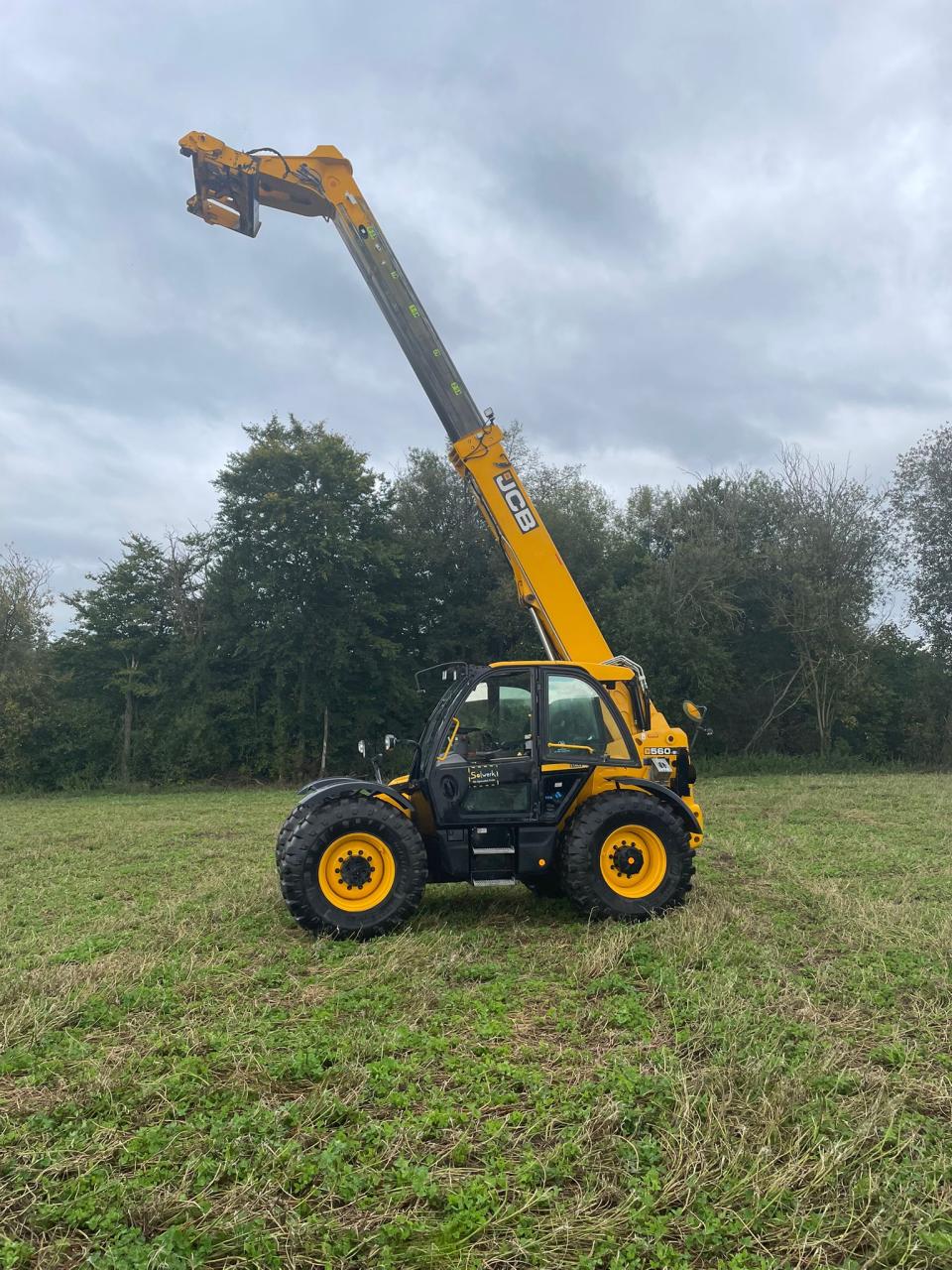 JCB 560-80
