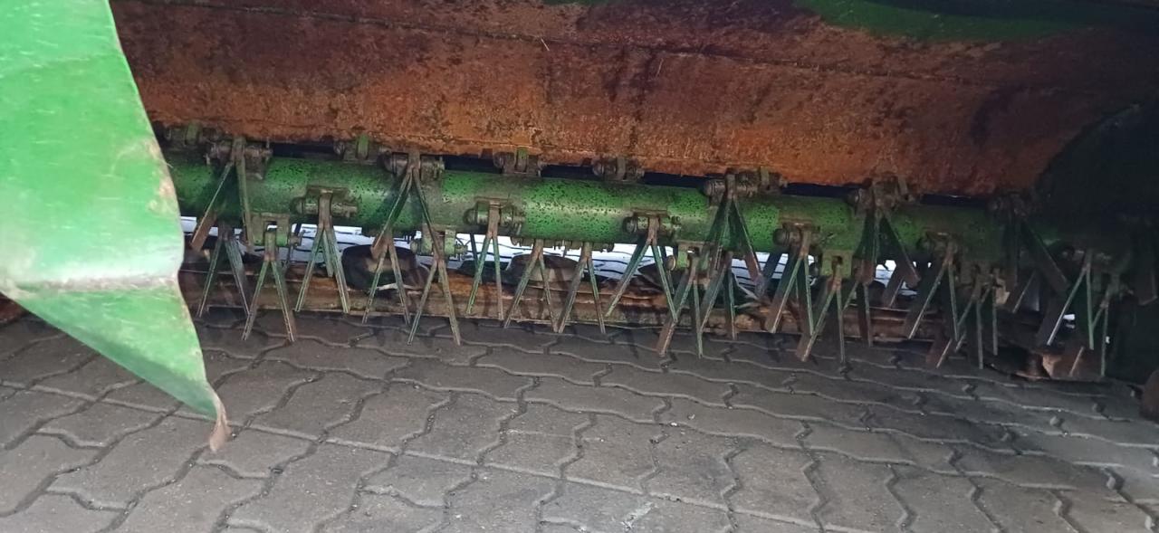 John Deere 328 Right