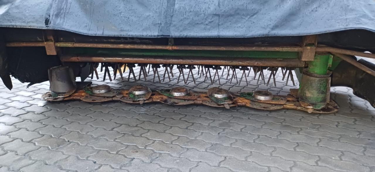 John Deere 328 Left