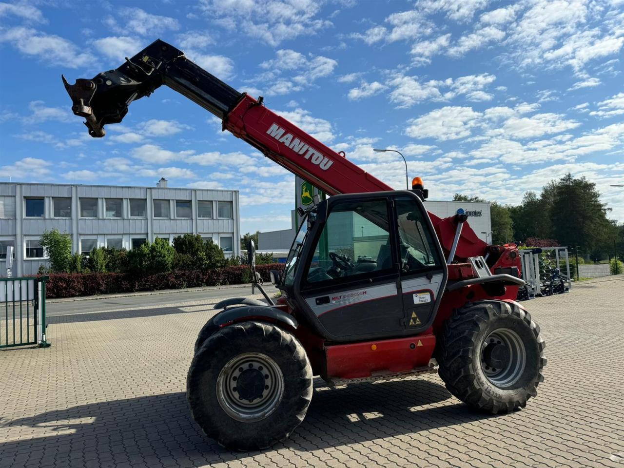 Manitou MLT845-120H 4-E3 Rear