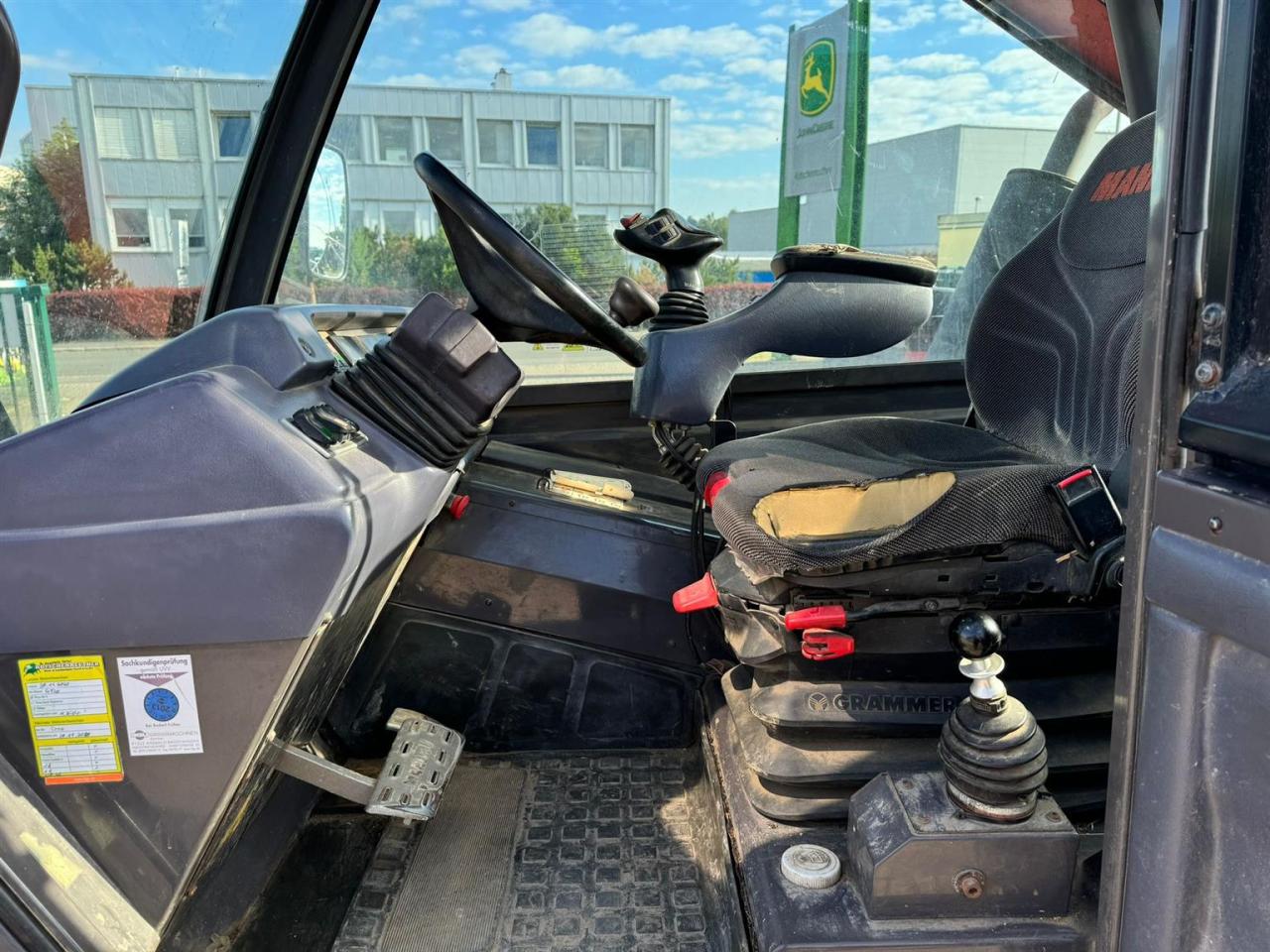 Manitou MLT845-120H 4-E3 Above