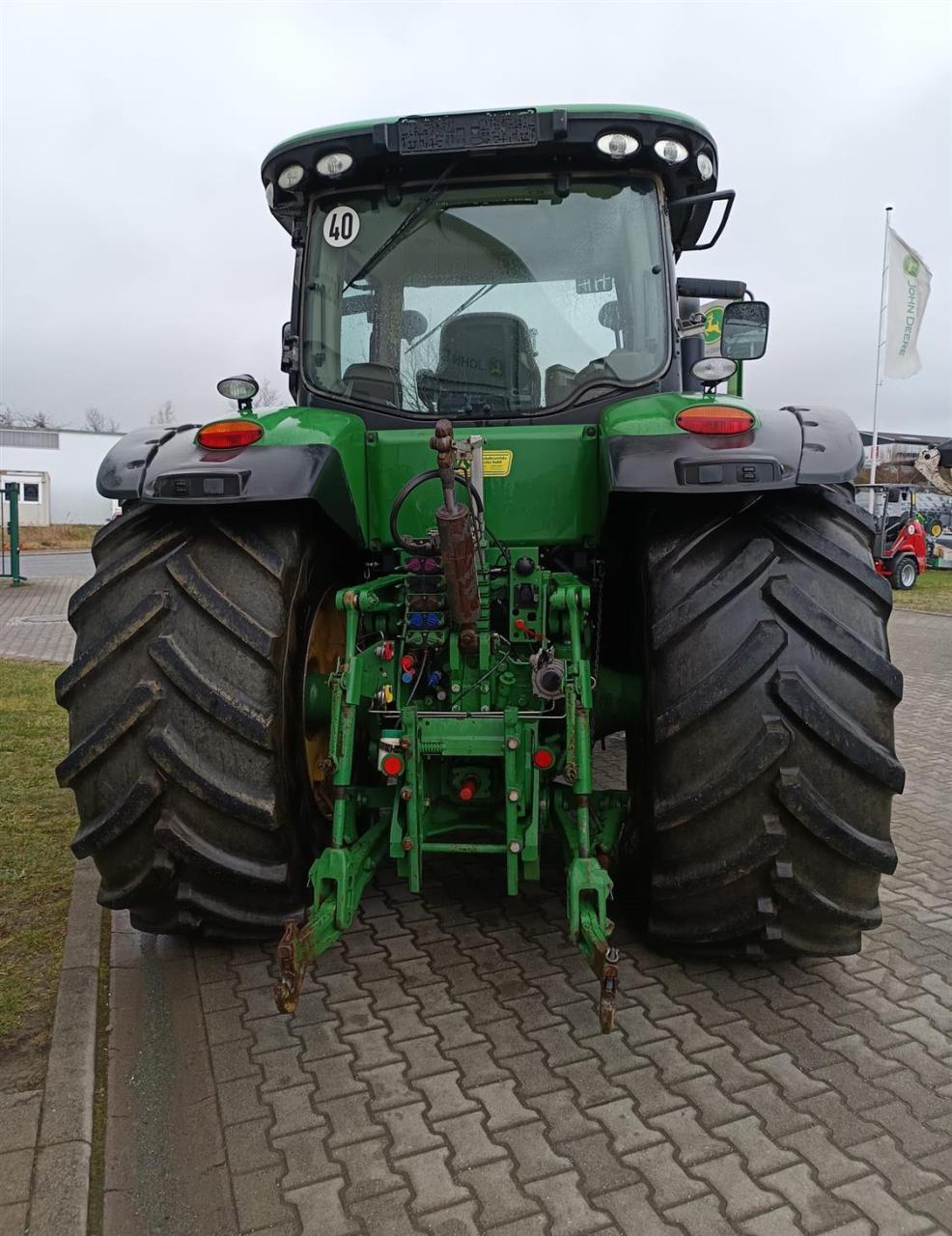 John Deere 8360R Rear