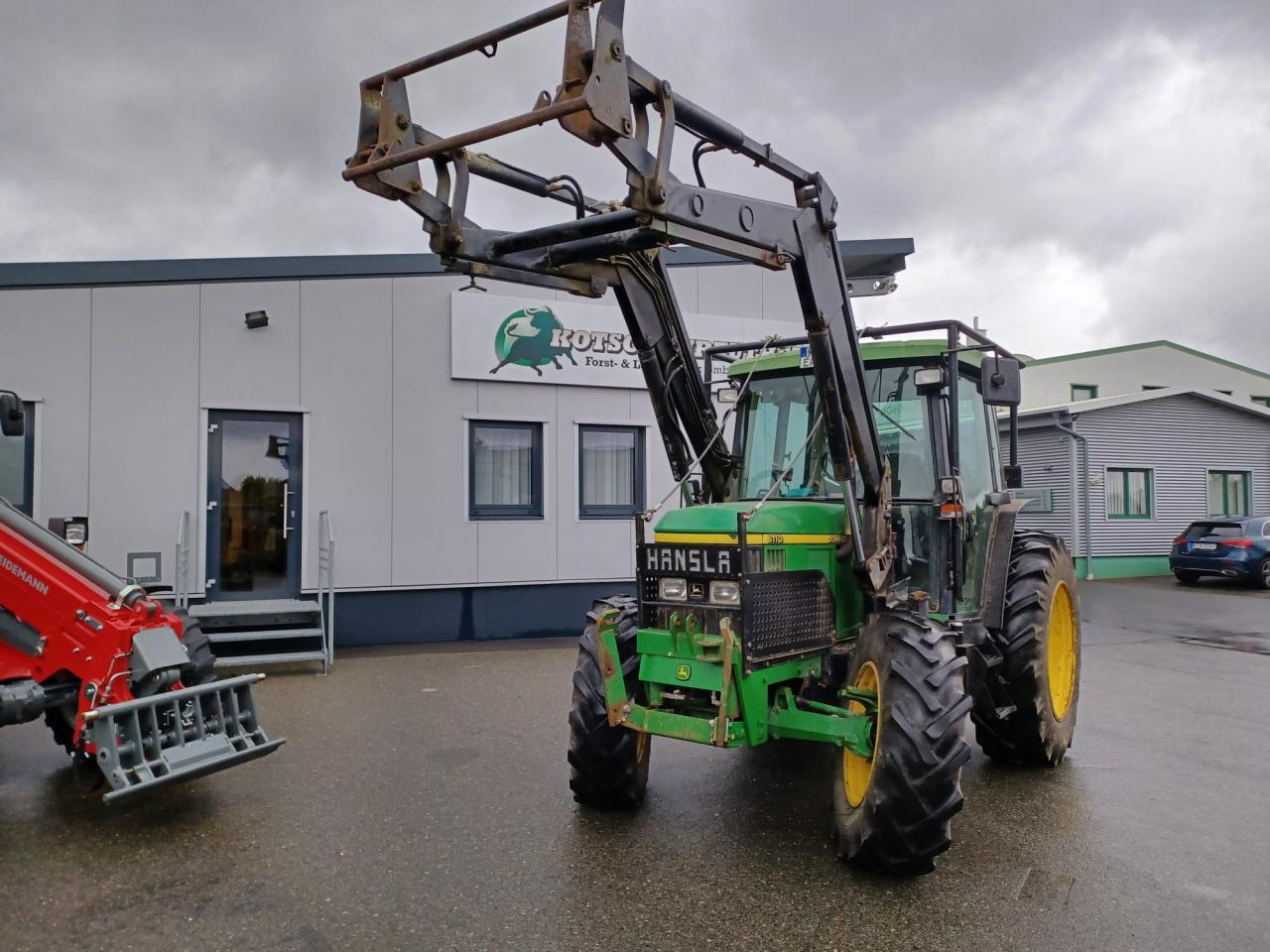 John Deere 6110SE Front