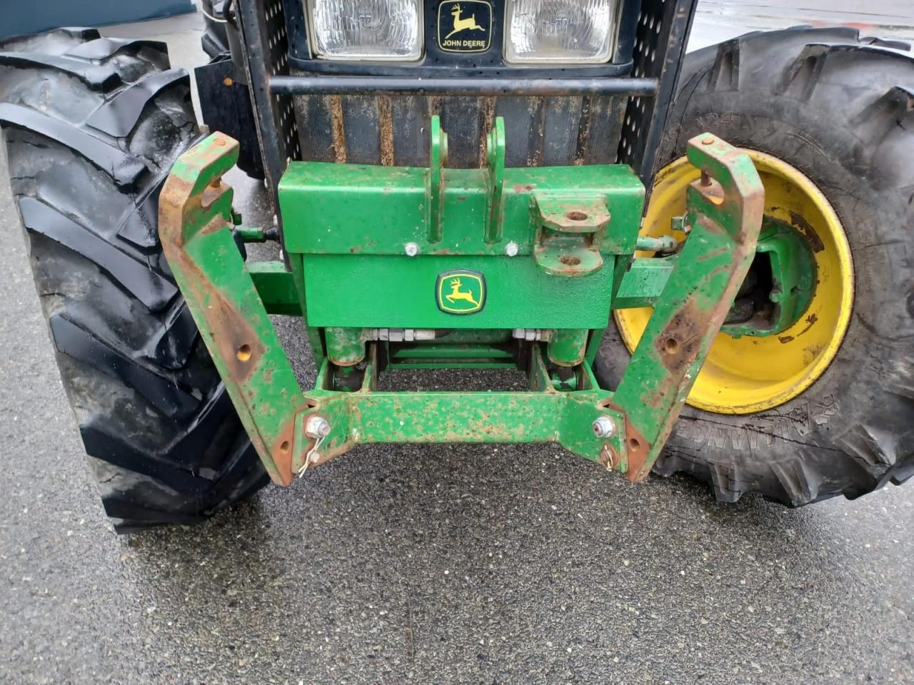 John Deere 6110SE Rear