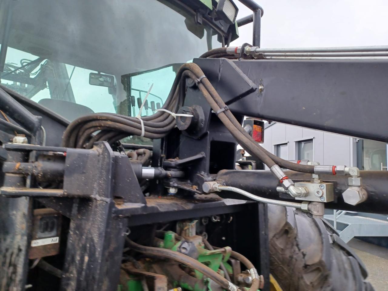 John Deere 6110SE Aerial
