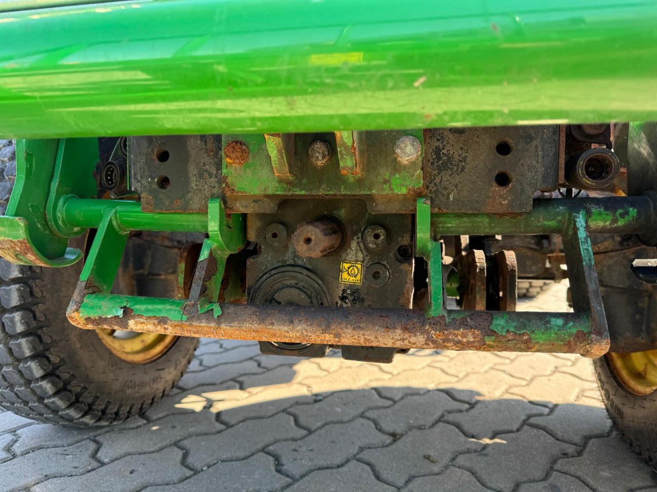 John Deere 3720 Rear