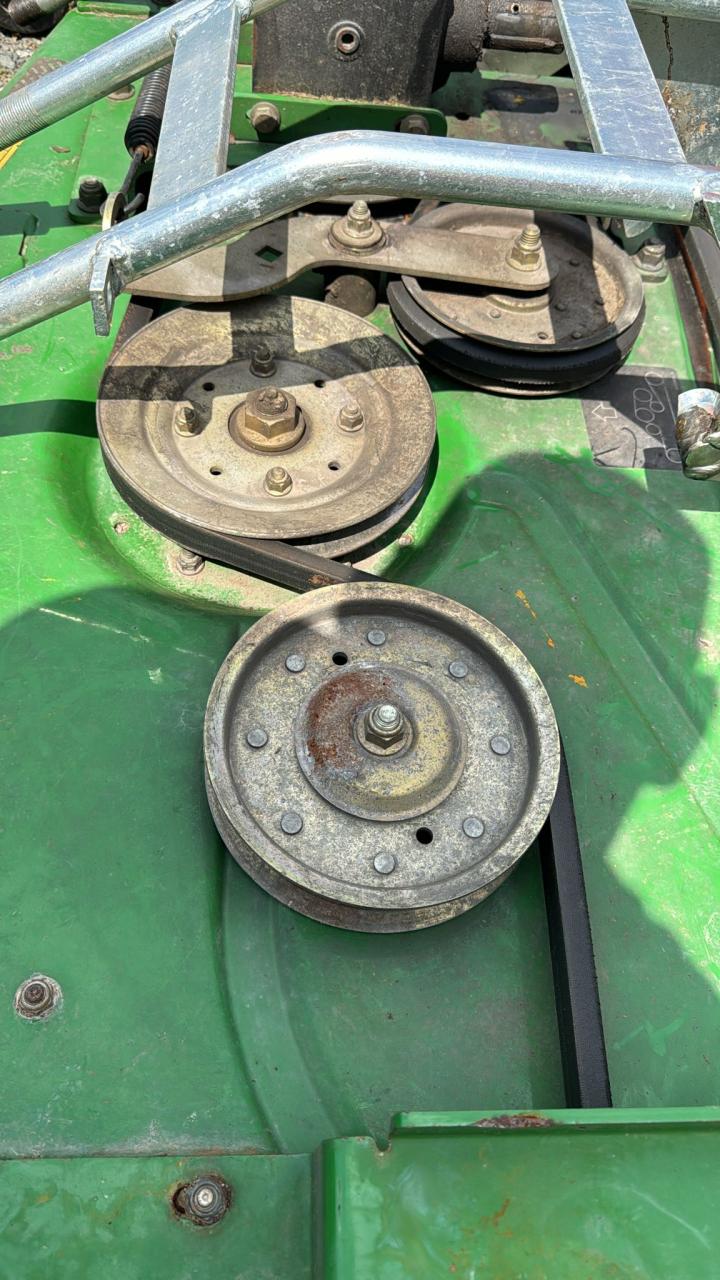 John Deere 3720 Rear