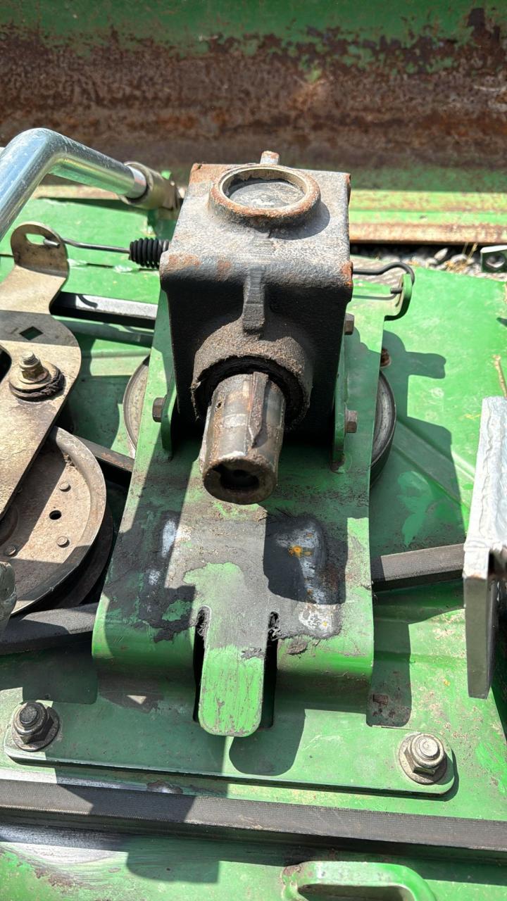 John Deere 3720 Rear