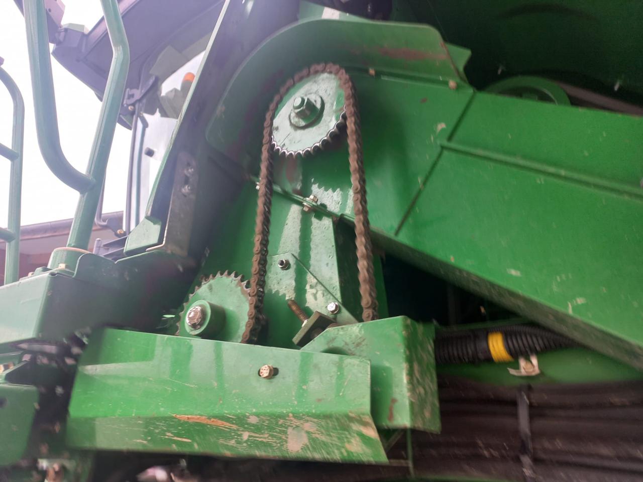 John Deere T670 HM Rear