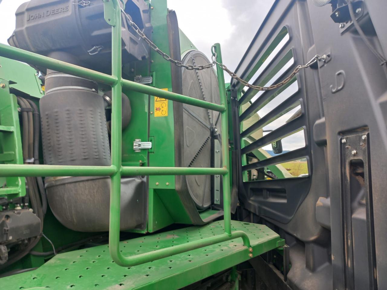 John Deere T670 HM Rear