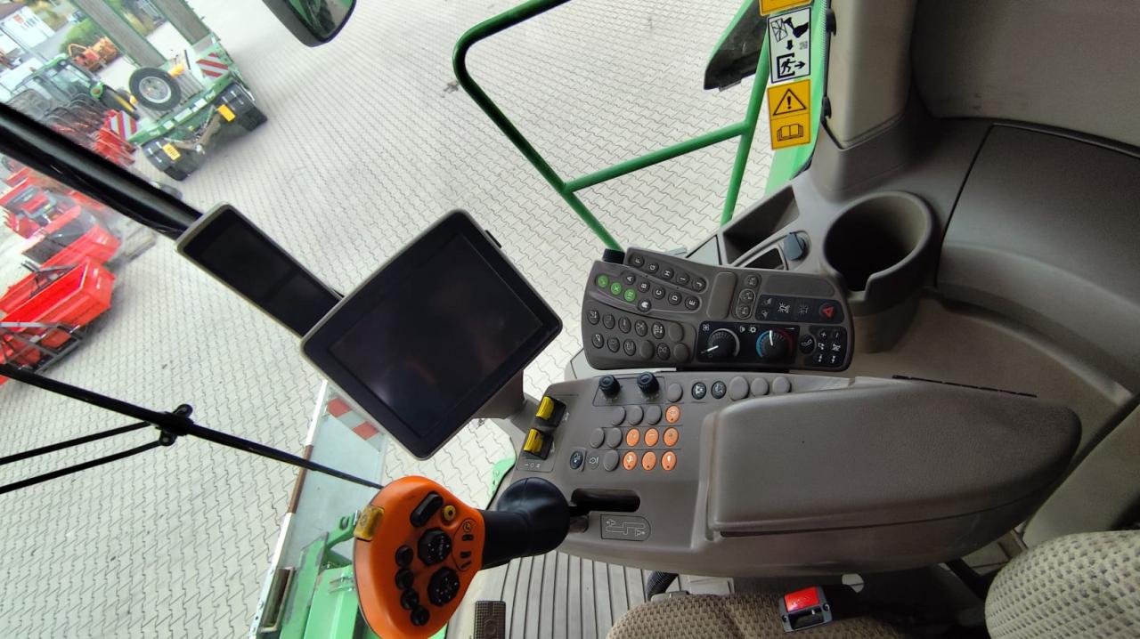 John Deere T560 HM Rear
