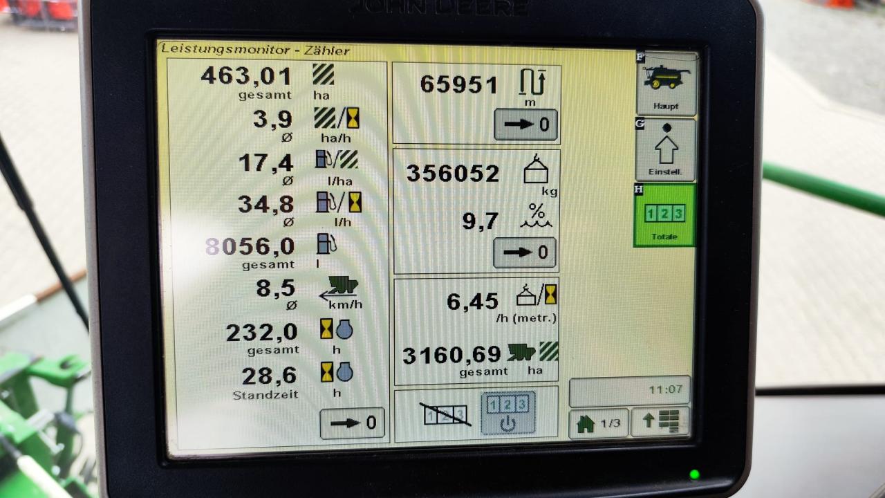 John Deere T560 HM Rear