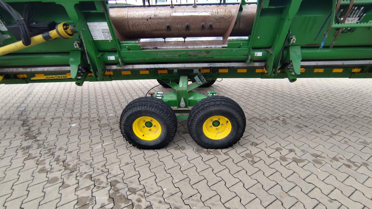 John Deere T560 HM Rear