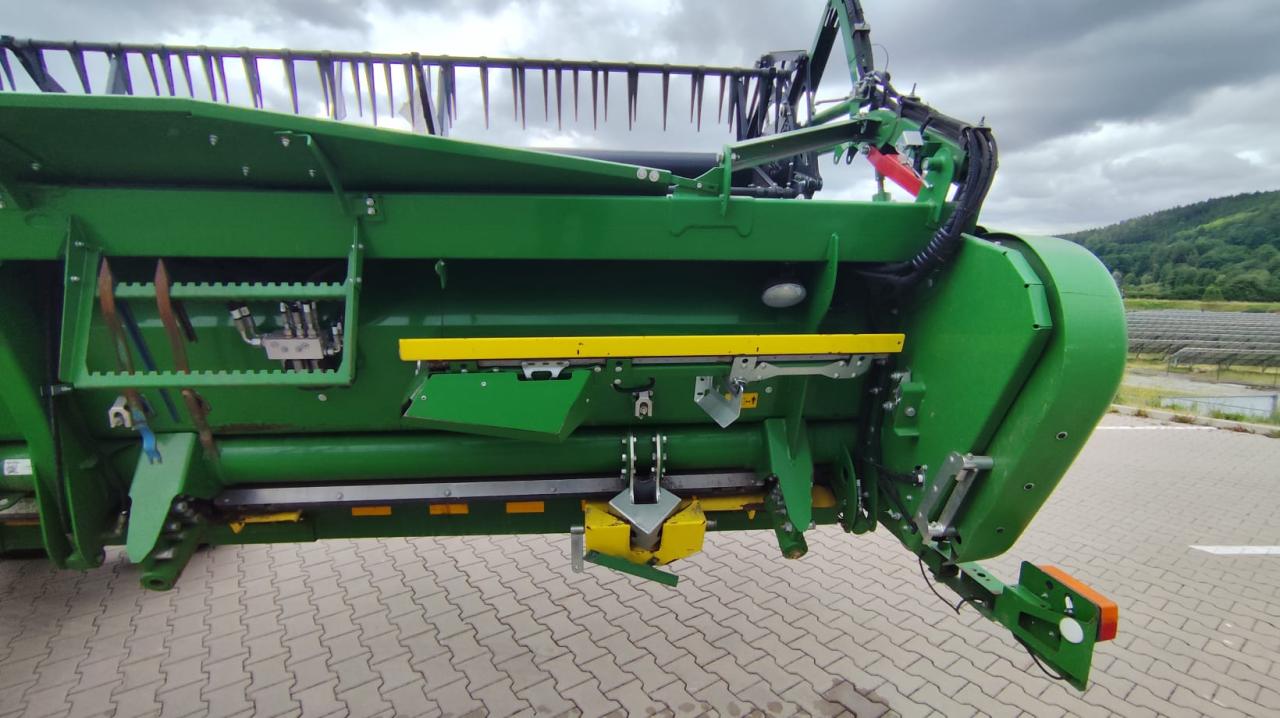 John Deere T560 HM Rear