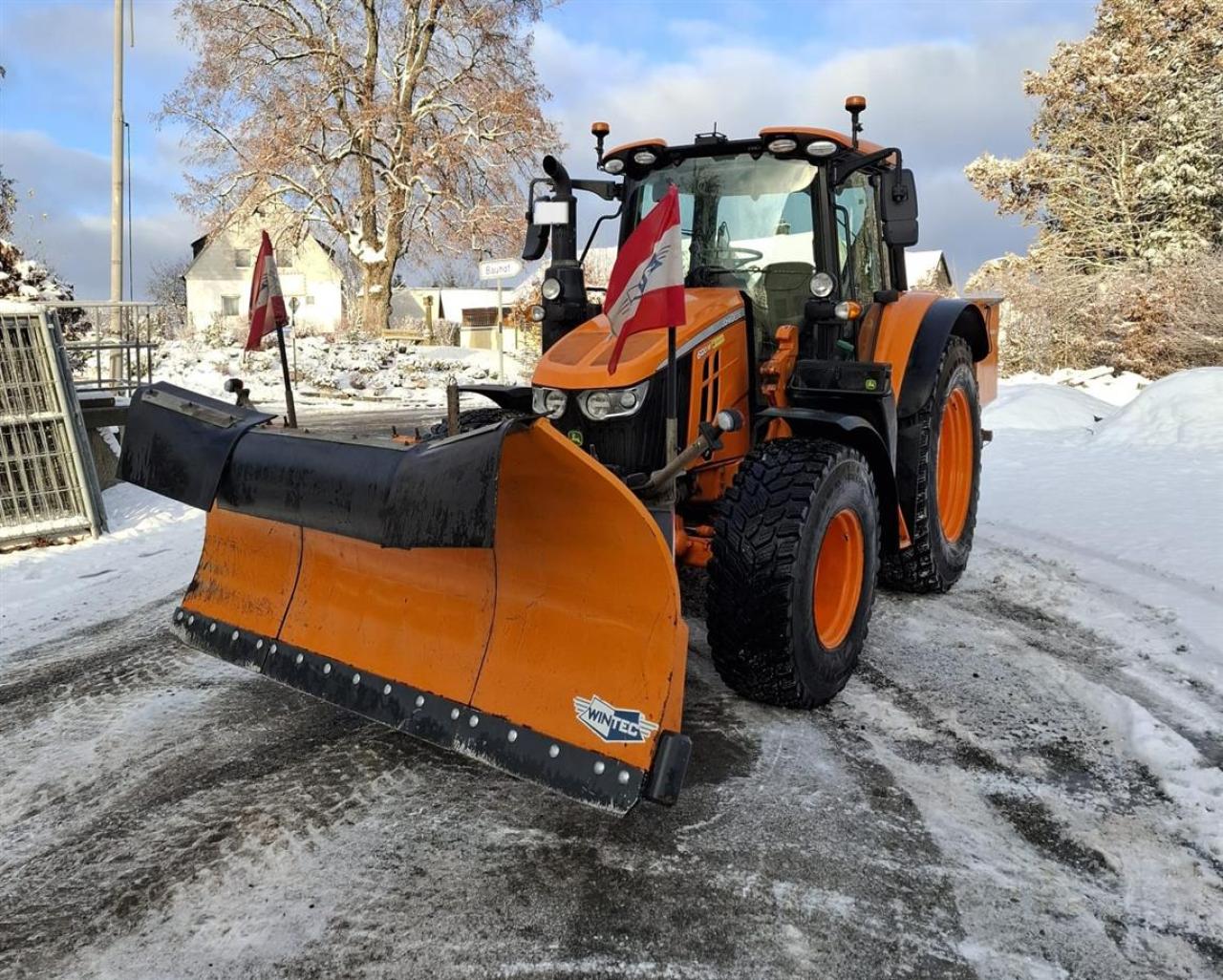 John Deere 6120M Kommunal Left