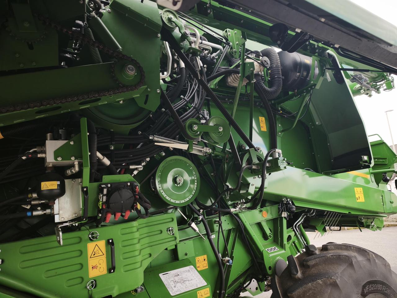 John Deere T670 HM ProDrive Above