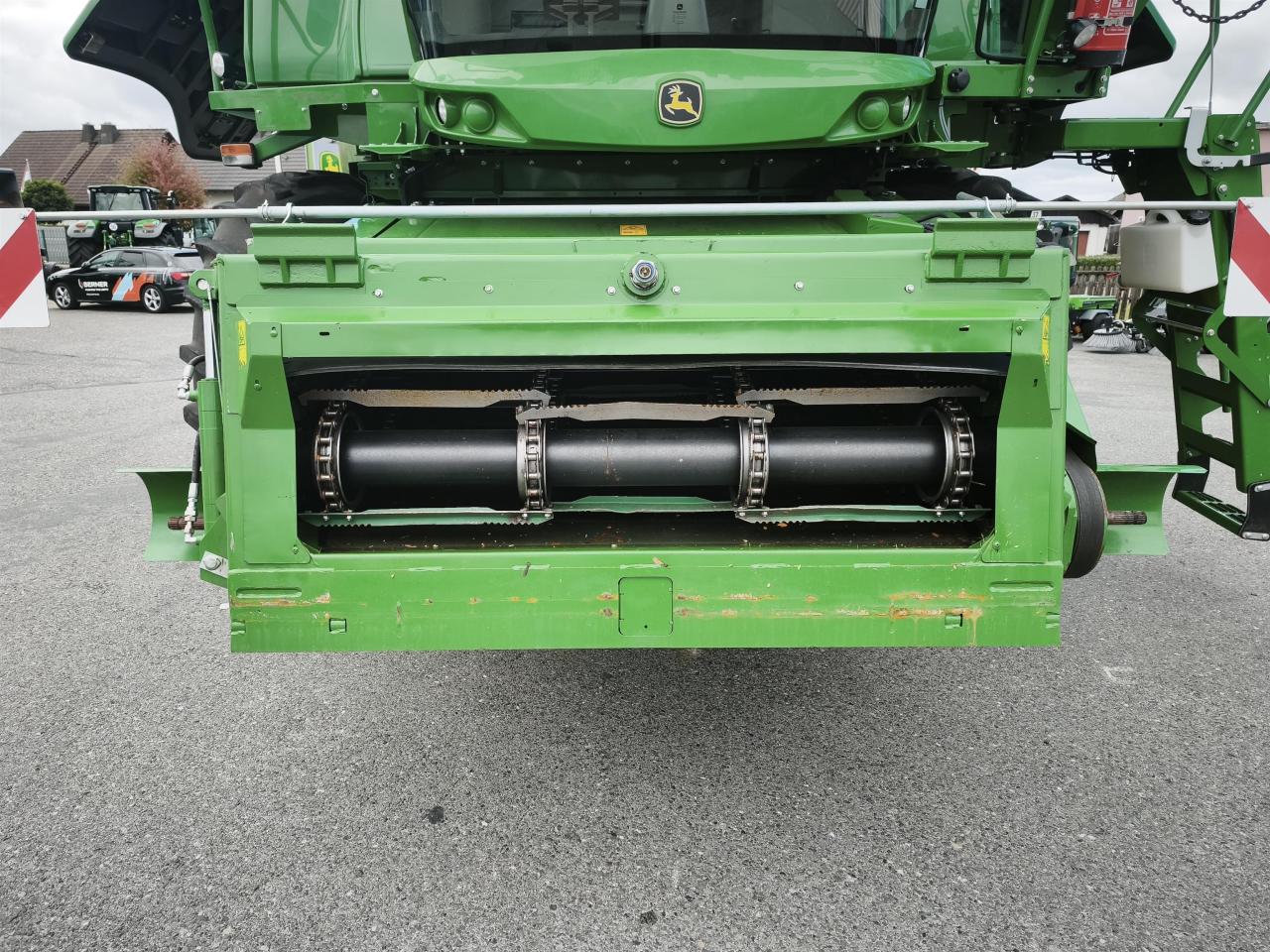 John Deere T670 HM ProDrive Front