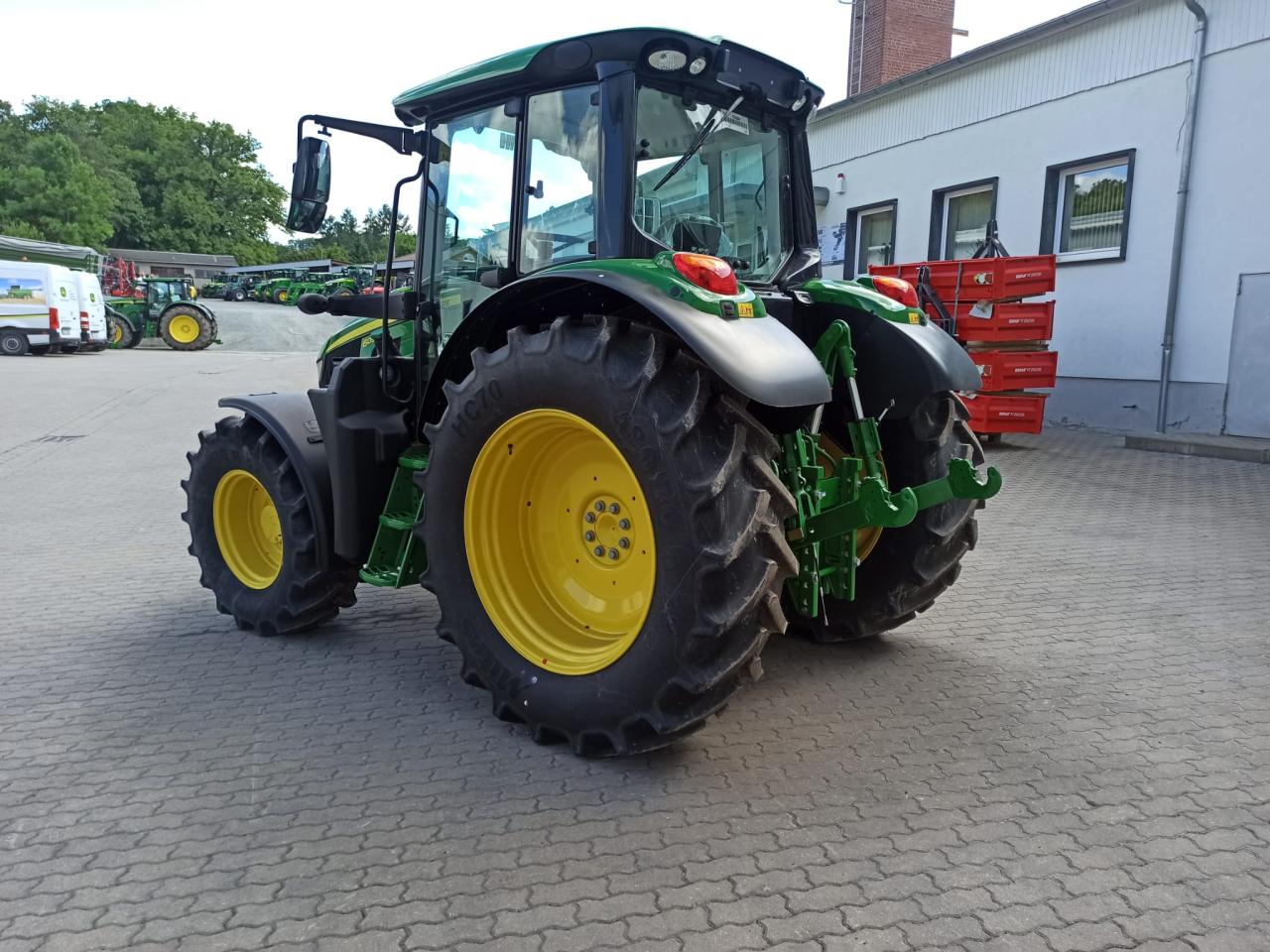 John Deere 6090M Rear