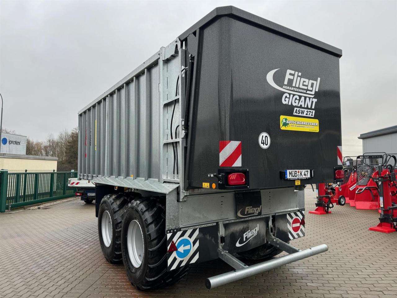 Fliegl Gigant ASW 271 Compact Fox Tandem Front