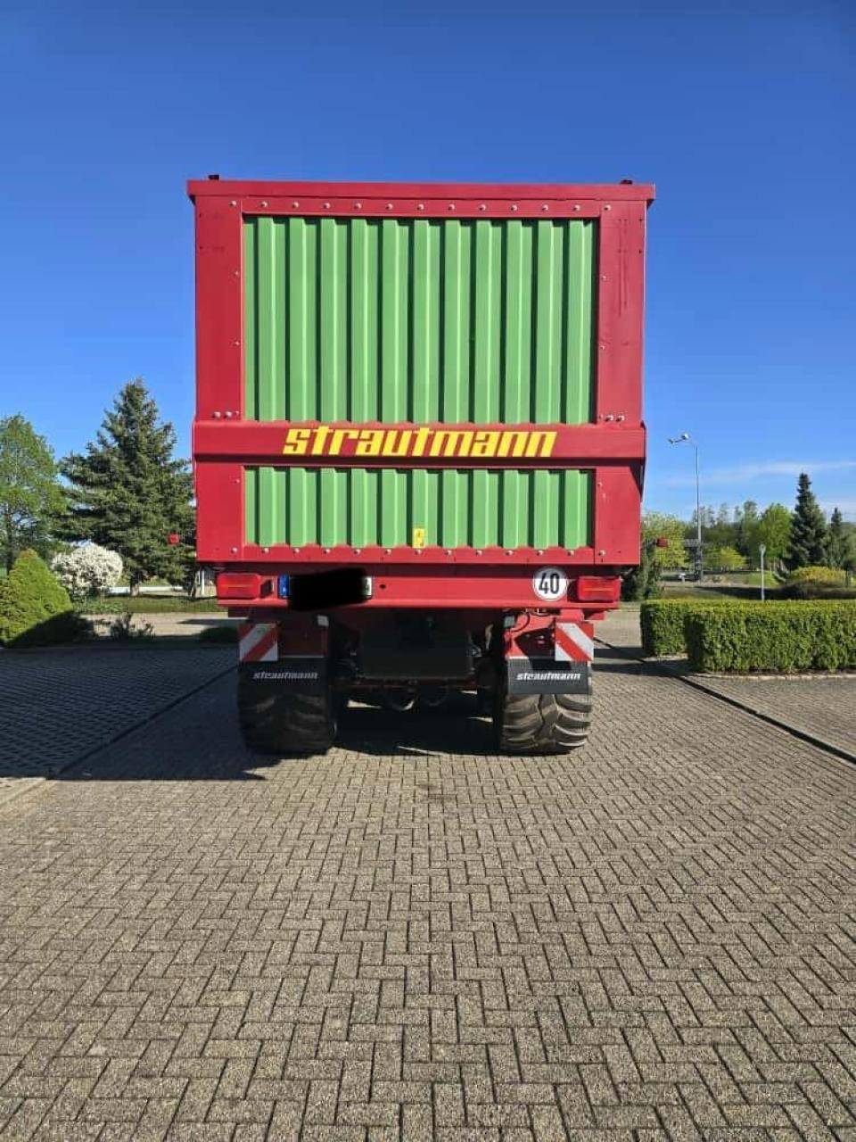 Strautmann Giga-Vitesse CFS 4402 DO Left