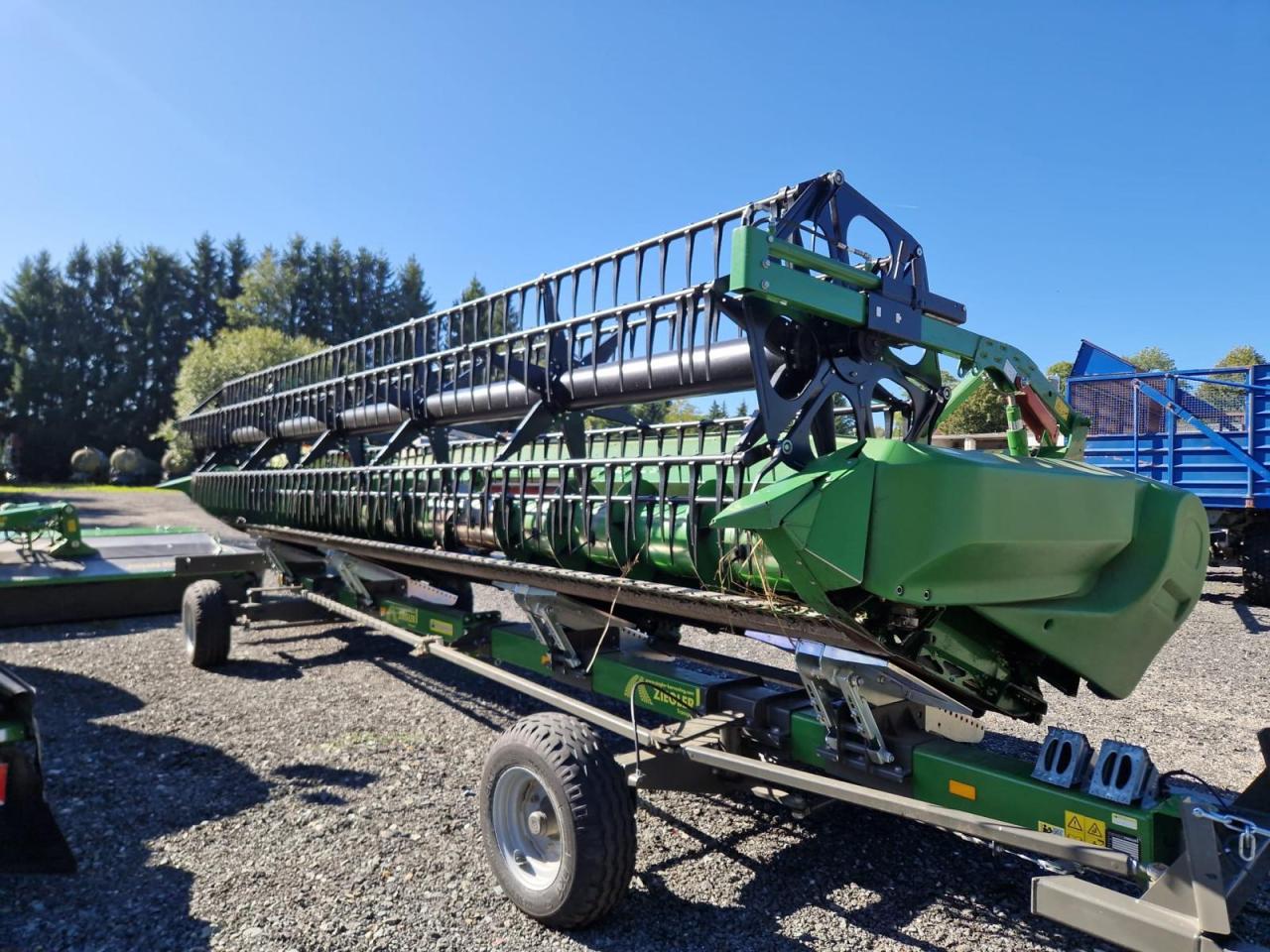 John Deere T560 HM Rear