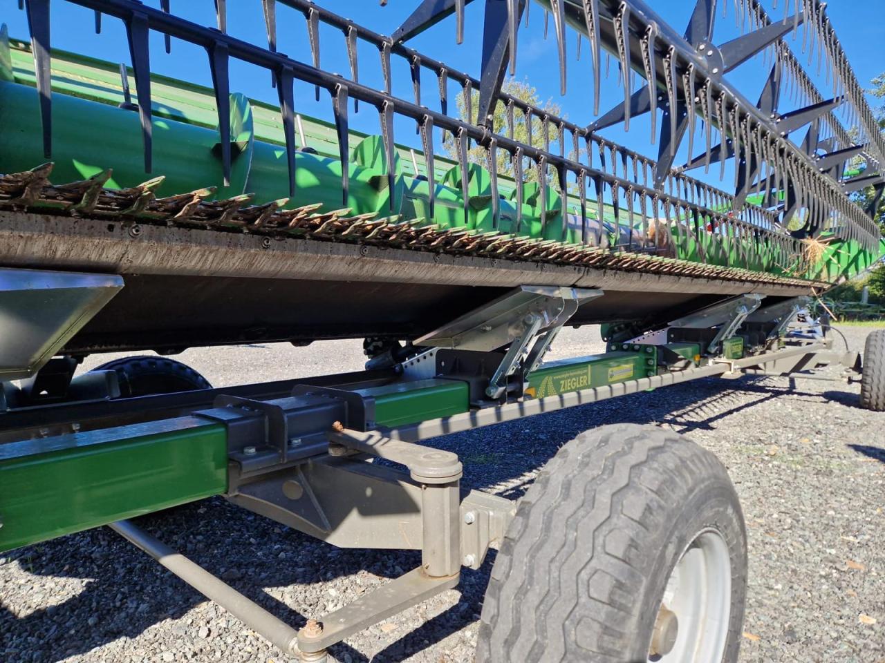 John Deere T560 HM Rear