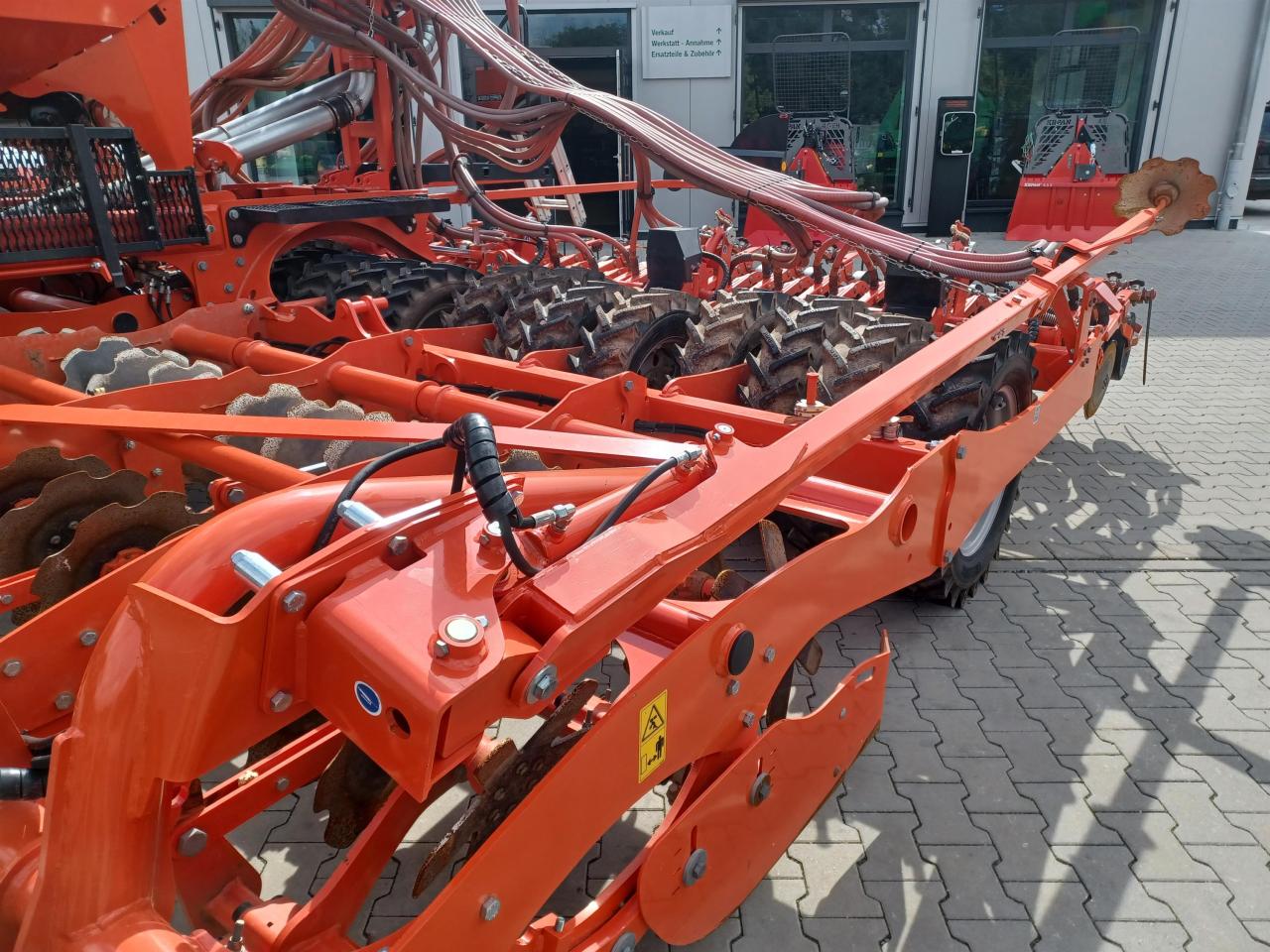 Kuhn Espro 8000 R Rear